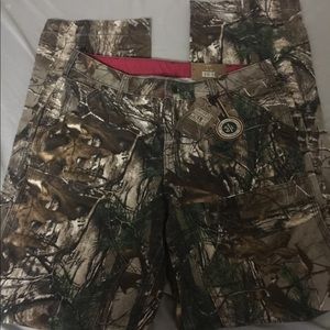 New with tags Camo carhartt Jeans